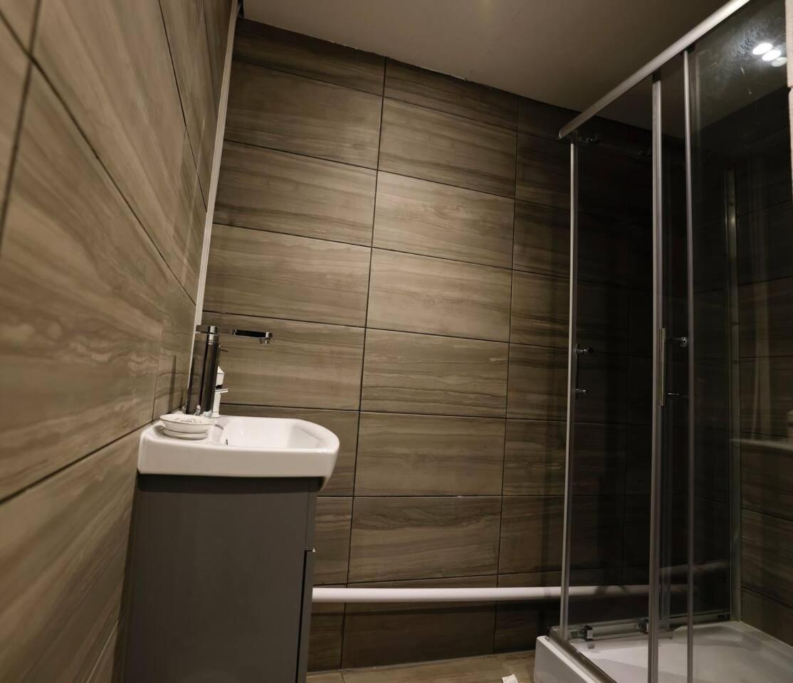3 Bedroomflat-Free Parking-Wifi-Parking-8People Λονδίνο Εξωτερικό φωτογραφία